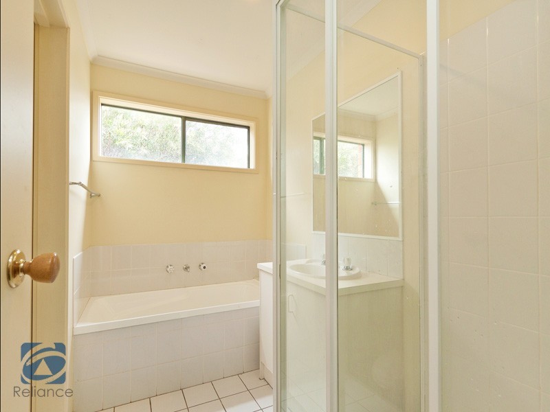 18 Cornell Place, Hampton Park VIC 3976