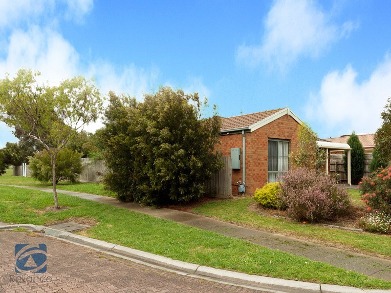 18 Cornell Place, Hampton Park VIC 3976