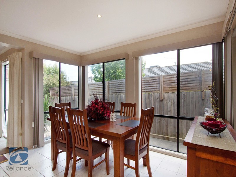 2 Sun Valley Boulevard, Lynbrook VIC 3975