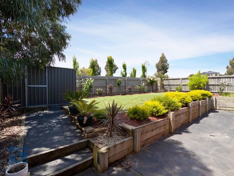 2 Sun Valley Boulevard, Lynbrook VIC 3975