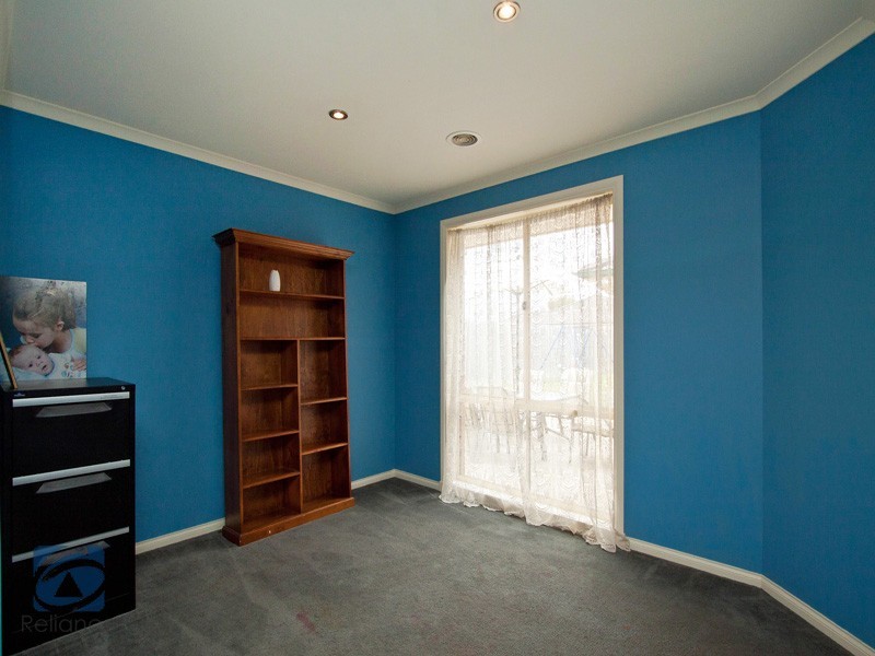 25 Astley Wynd, Lynbrook VIC 3975