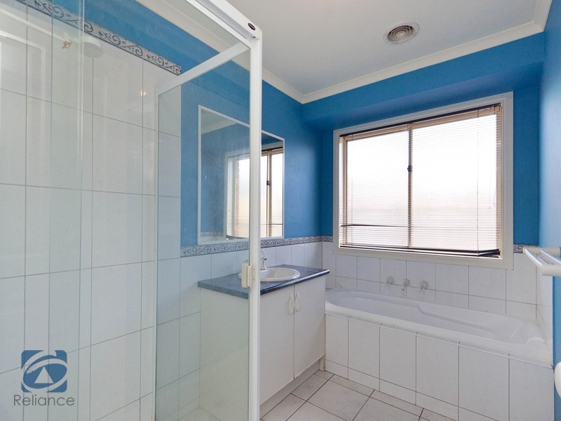 25 Astley Wynd, Lynbrook VIC 3975