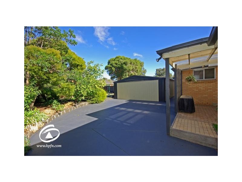 52 Pound Road, Hampton Park VIC 3976
