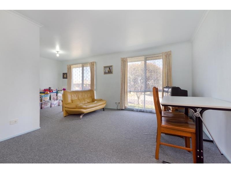 9 Meredith Crescent, Hampton Park VIC 3976