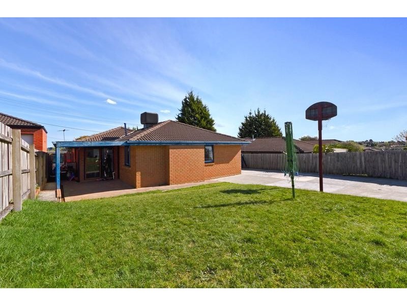 9 Meredith Crescent, Hampton Park VIC 3976