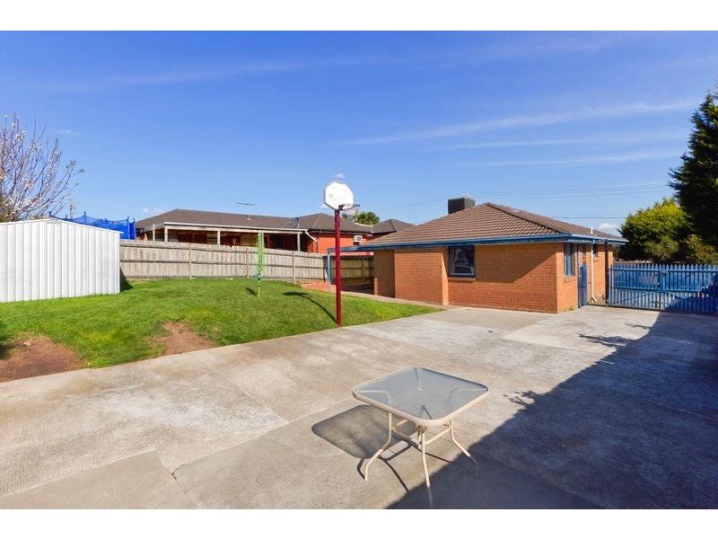 9 Meredith Crescent, Hampton Park VIC 3976