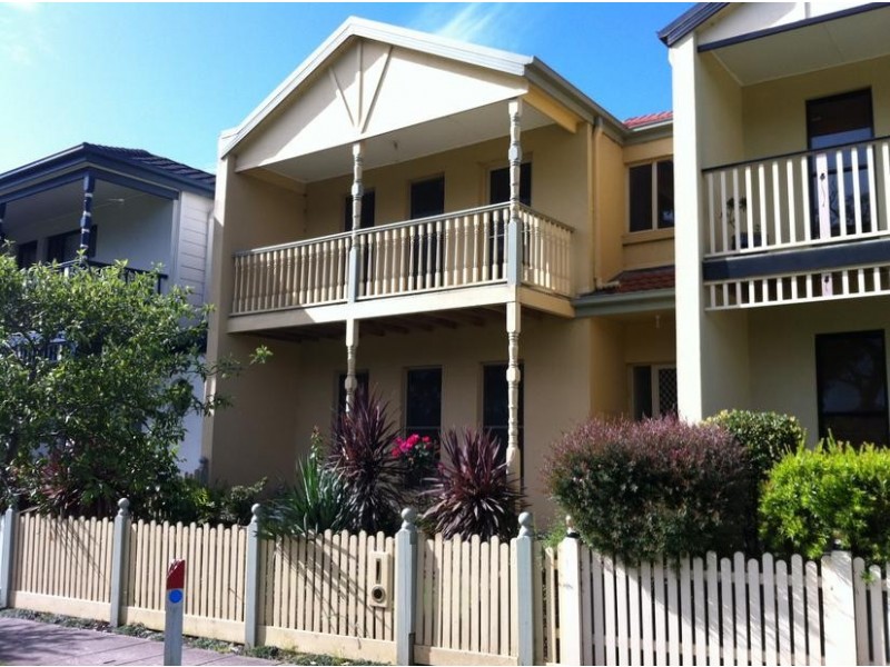 48 Paterson Drive, Lynbrook VIC 3975