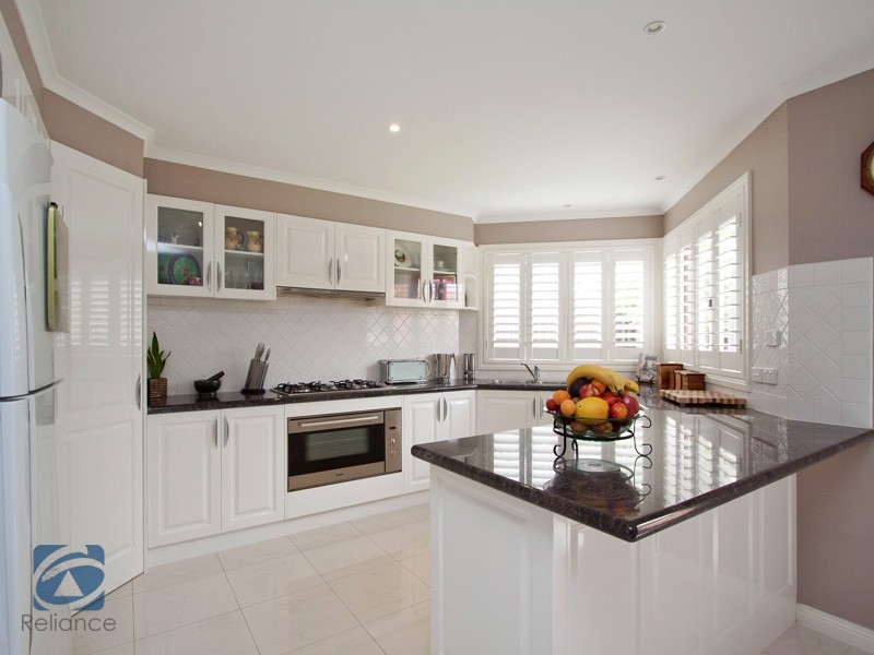 17 Golden Grove Drive, Narre Warren South VIC 3805