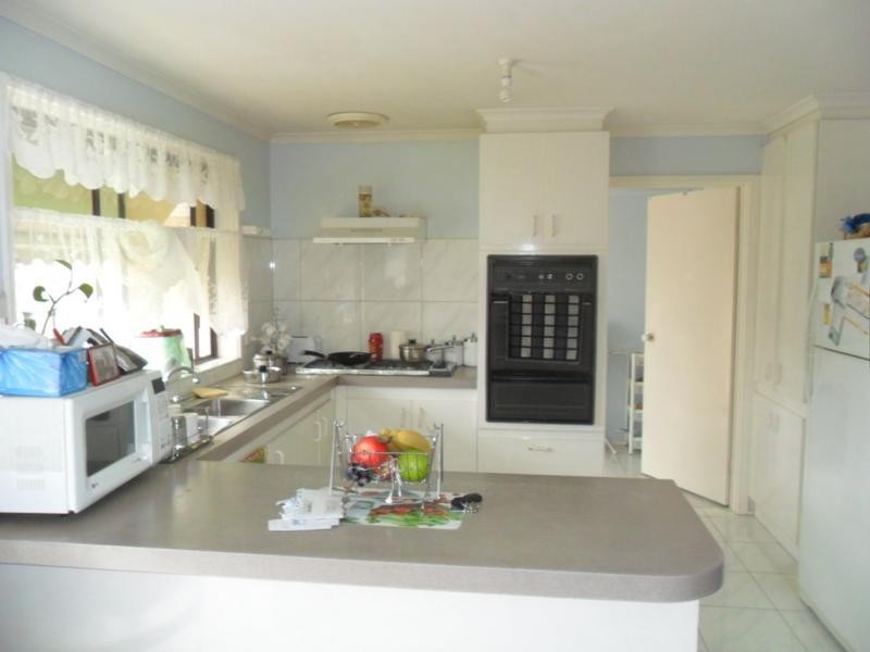 9 Canungra Close, Hampton Park VIC 3976