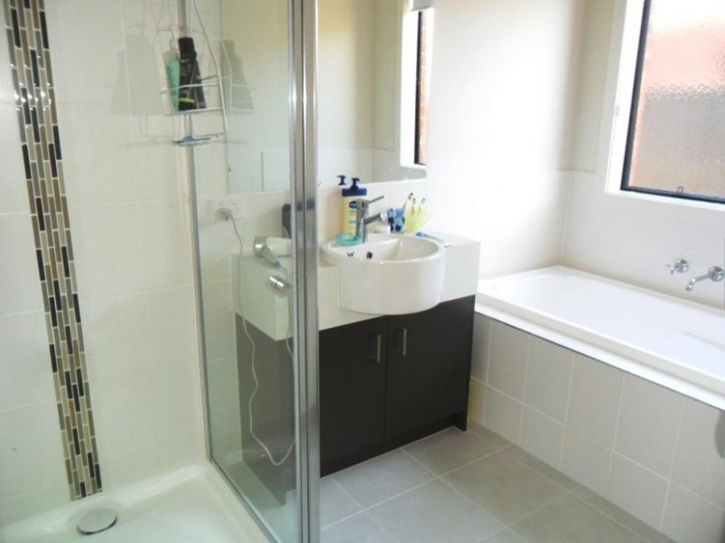 15 Boldrewood Place, Lynbrook VIC 3975