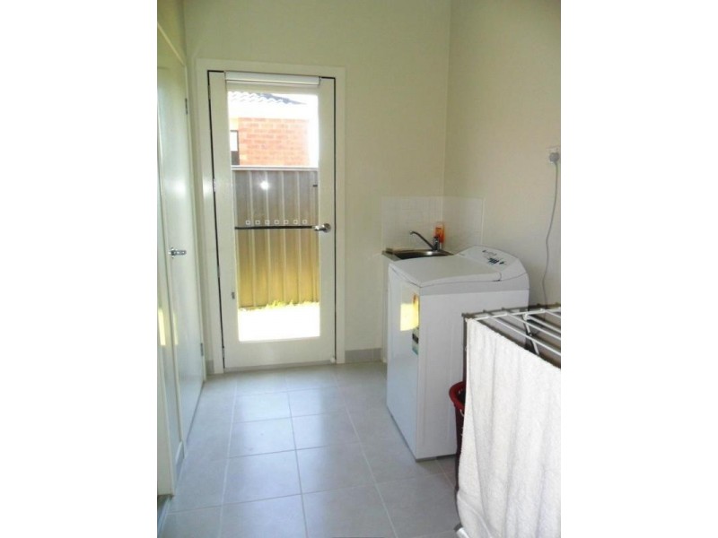 15 Boldrewood Place, Lynbrook VIC 3975