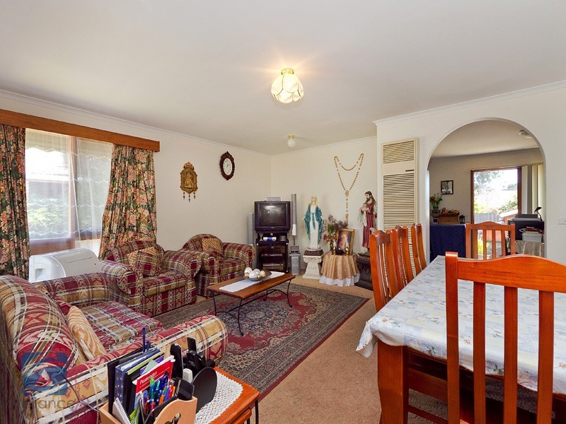 15 Princess Maria Place, Hampton Park VIC 3976