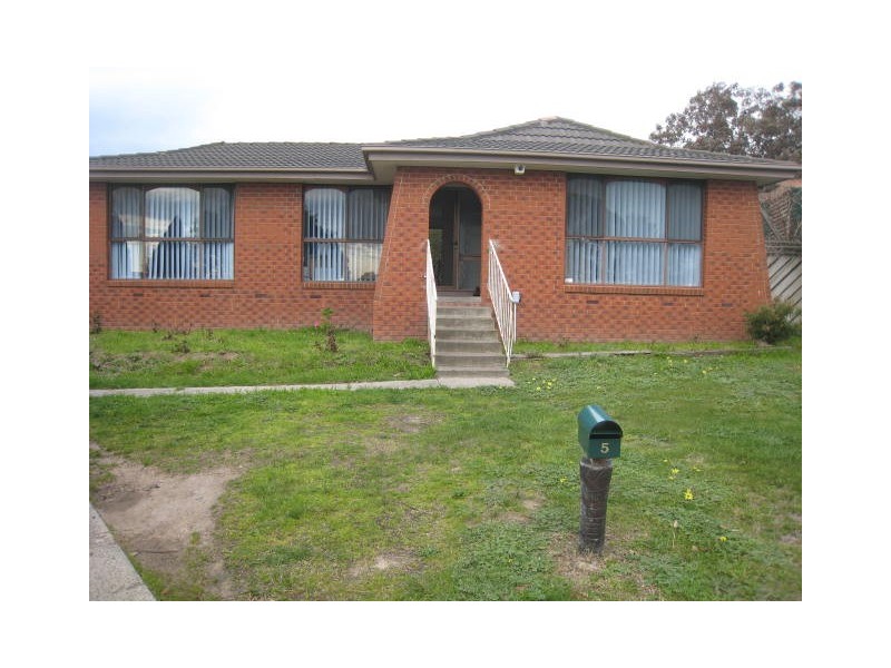 5 Dulnain Close, Hampton Park VIC 3976