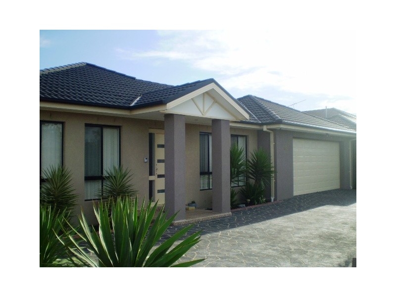 13 Devaney Avenue, Lynbrook VIC 3975