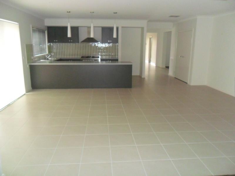 29 Lyndhurst Boulevard, Lyndhurst VIC 3975
