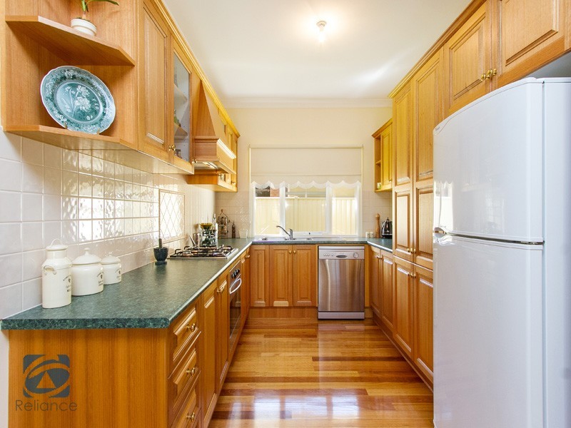 108 Hutchinson Drive, Lynbrook VIC 3975