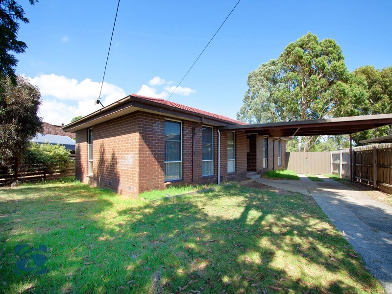 6 Village Drive, Hampton Park VIC 3976