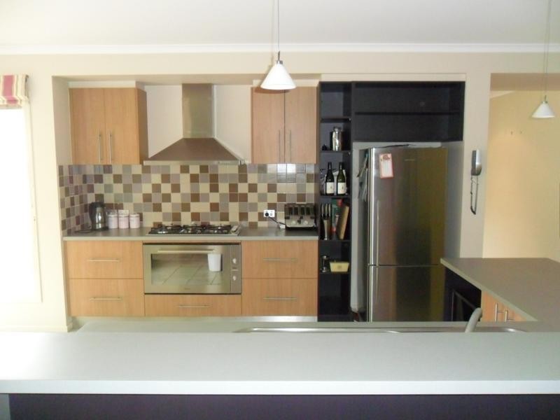 8 Moreton Bay Boulevard, Lyndhurst VIC 3975