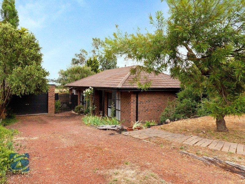 39 Willow Drive, Hampton Park VIC 3976