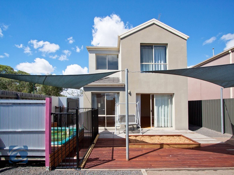 2 Ratcliffe Way, Lynbrook VIC 3975