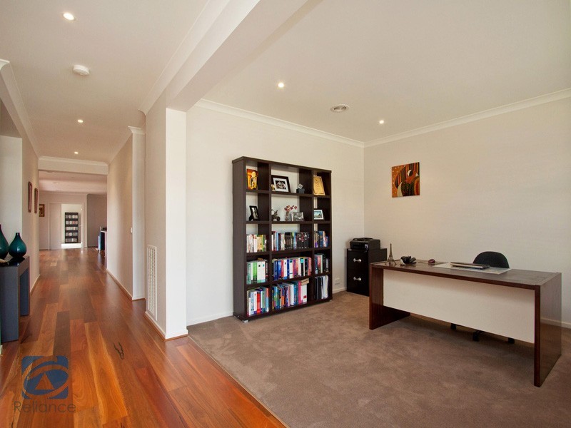 26 Aquanita Close, Lyndhurst VIC 3975