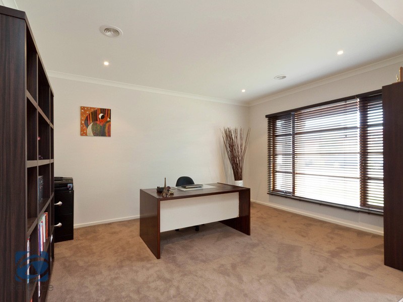 26 Aquanita Close, Lyndhurst VIC 3975