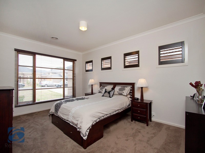26 Aquanita Close, Lyndhurst VIC 3975