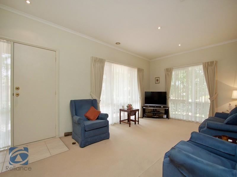 1 Campion Walk, Lynbrook VIC 3975