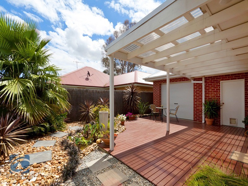 1 Campion Walk, Lynbrook VIC 3975