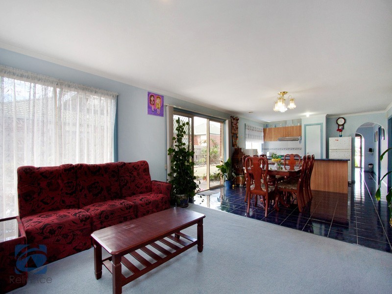 22 Elanora Way, Hampton Park VIC 3976