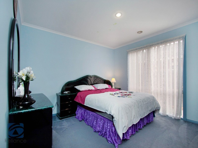 22 Elanora Way, Hampton Park VIC 3976