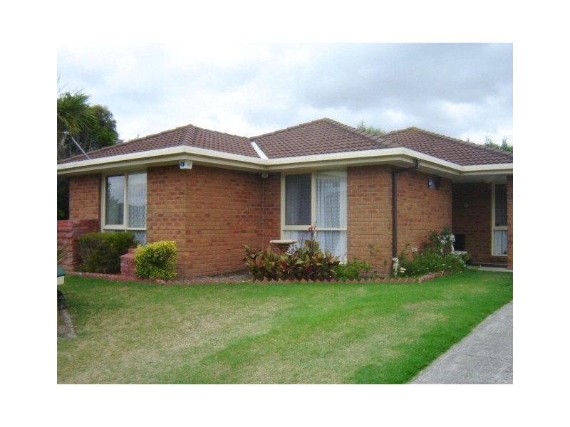 15 Benambra Way, Hampton Park VIC 3976