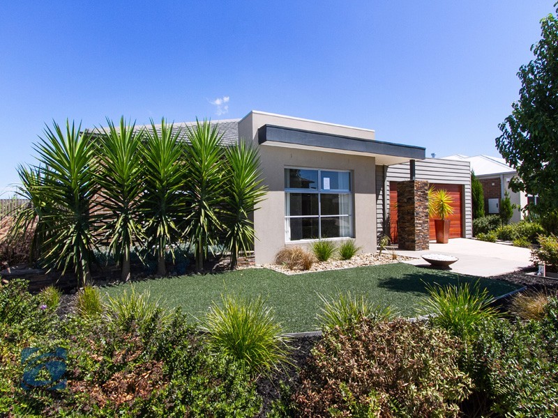 7 Brookwater Parade, Lyndhurst VIC 3975