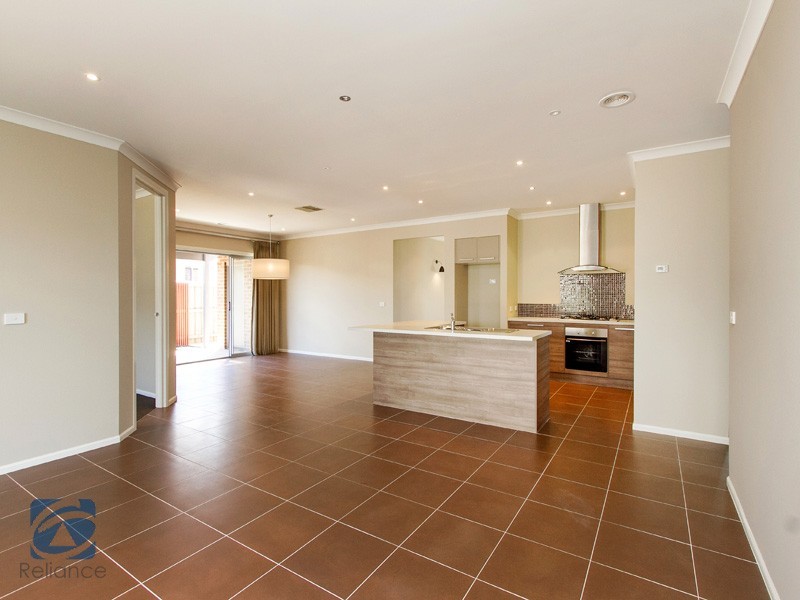 7 Brookwater Parade, Lyndhurst VIC 3975