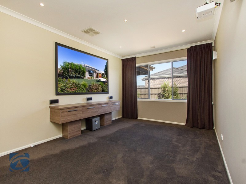 7 Brookwater Parade, Lyndhurst VIC 3975