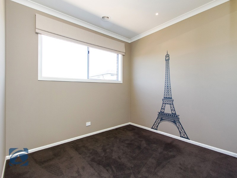 7 Brookwater Parade, Lyndhurst VIC 3975