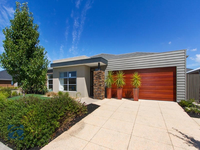 7 Brookwater Parade, Lyndhurst VIC 3975