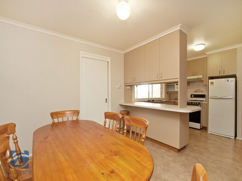 6 Highton Close, Hampton Park VIC 3976