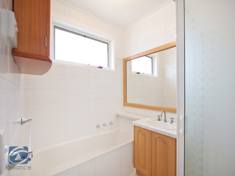 6 Highton Close, Hampton Park VIC 3976