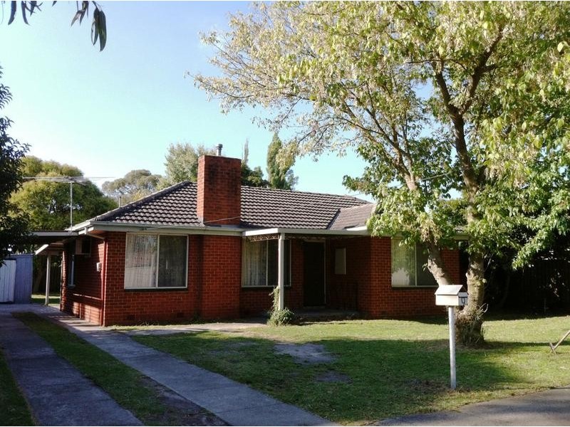 9 Campbell Parade, Cranbourne VIC 3977