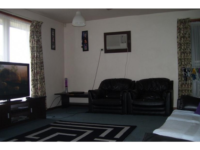 14 Vanessa Drive, Hampton Park VIC 3976