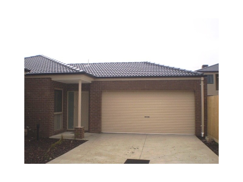 3/12 Kingsfield Crescent, Lynbrook VIC 3975