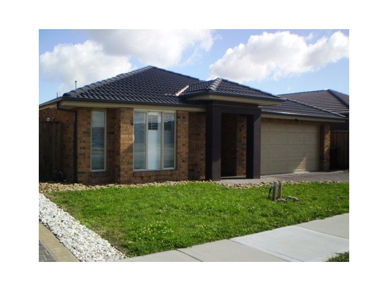 63 Bluemist Circuit, Lyndhurst VIC 3975