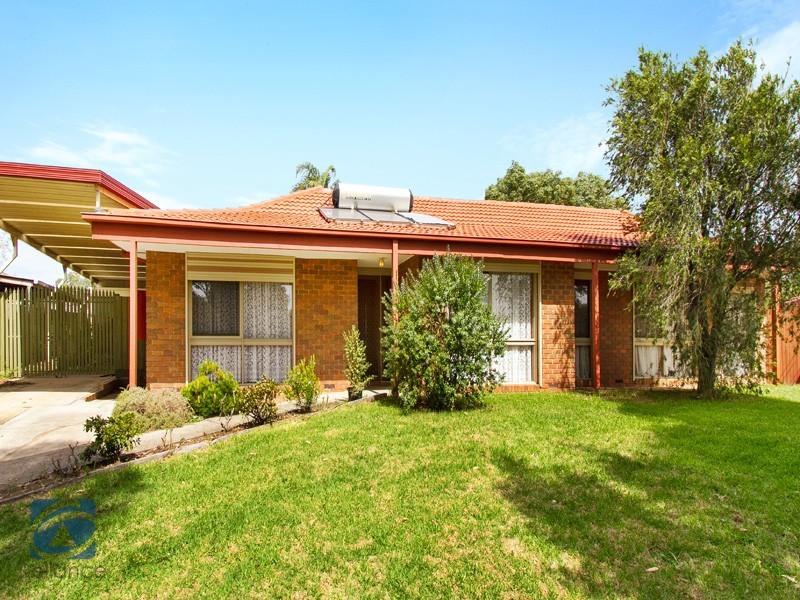 17 Garfield Court, Lynbrook VIC 3975