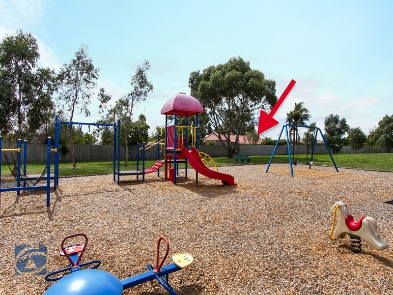 17 Garfield Court, Lynbrook VIC 3975