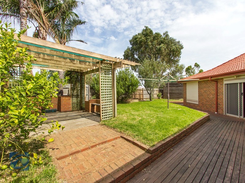 17 Garfield Court, Hampton Park VIC 3976