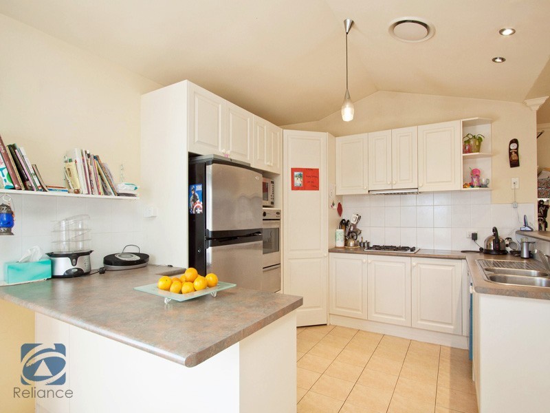 10 Rowcroft Avenue, Lynbrook VIC 3975