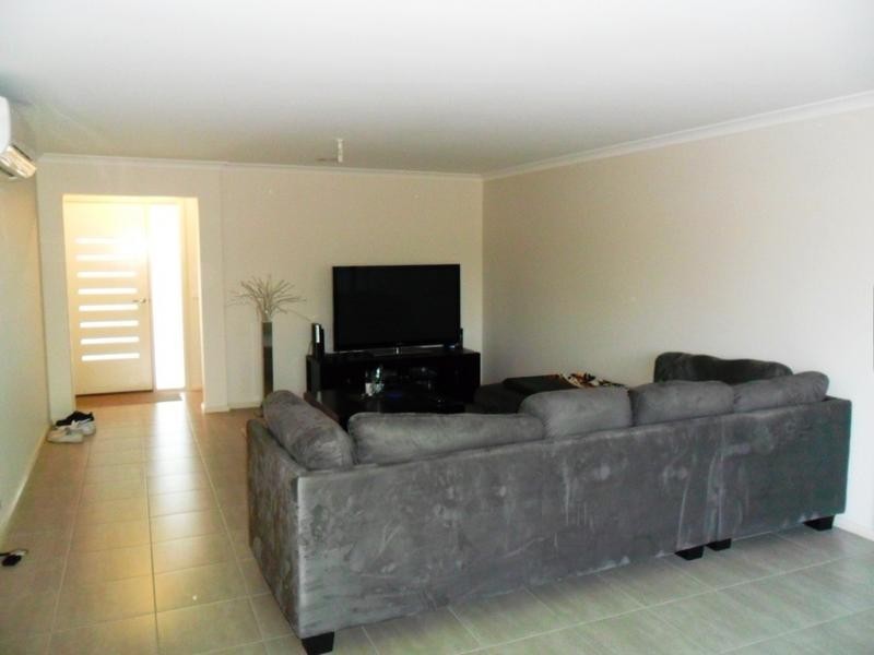 72 Greenvalley Crescent, Hampton Park VIC 3976