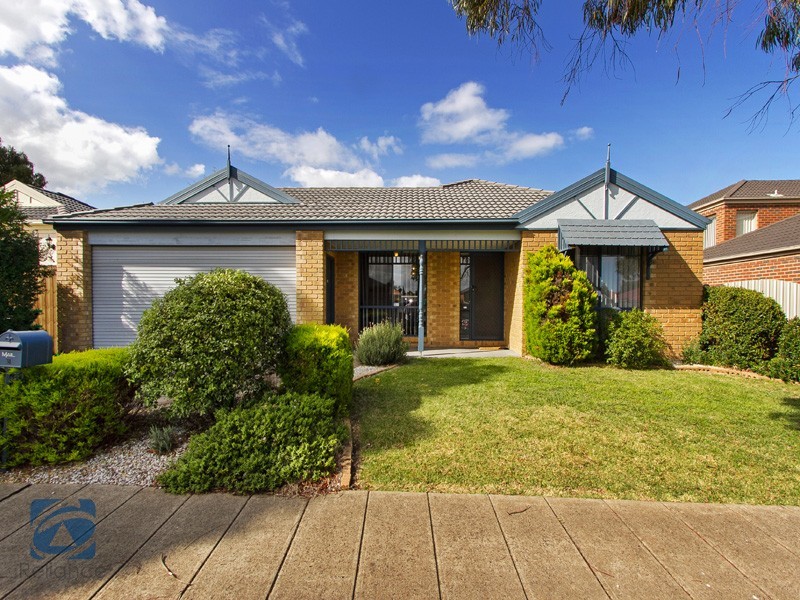 31 Cato Parkway, Lynbrook VIC 3975