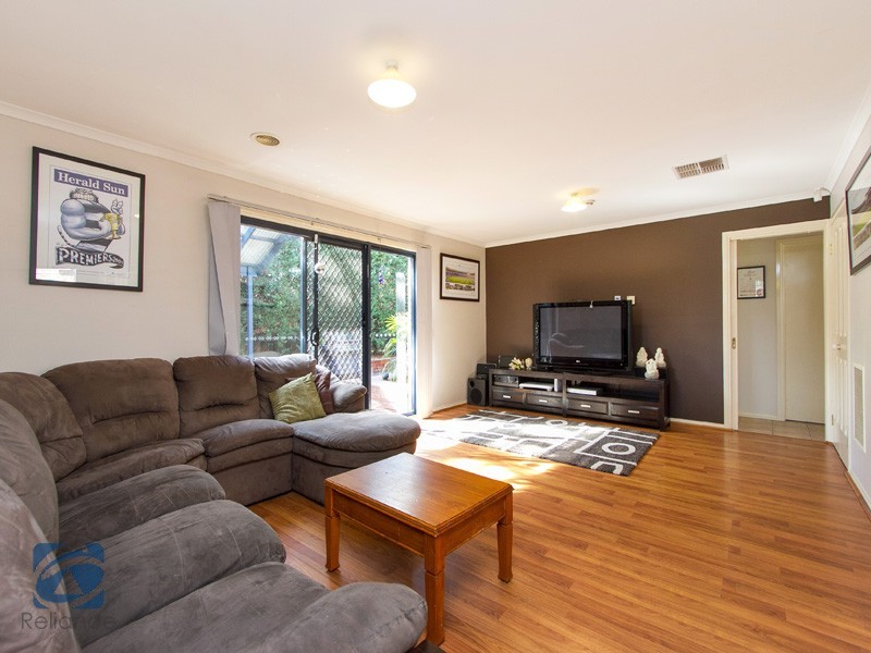 31 Cato Parkway, Lynbrook VIC 3975